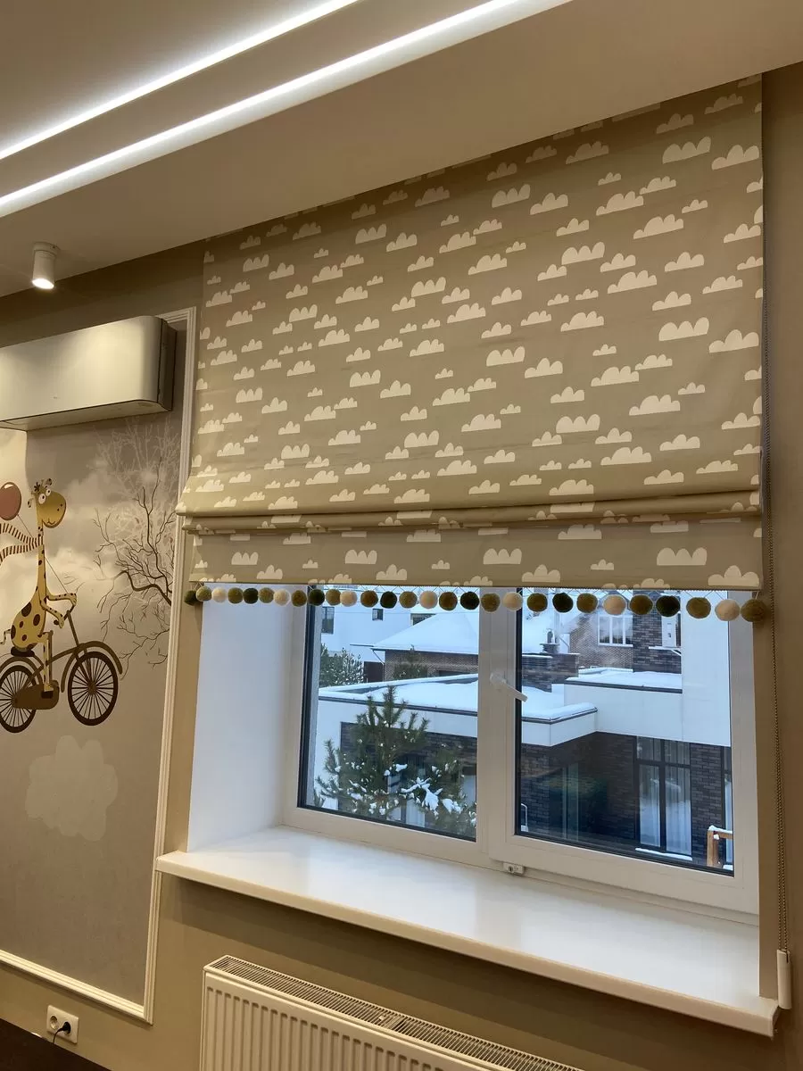 Римская штора на подкладке с бахромой детская