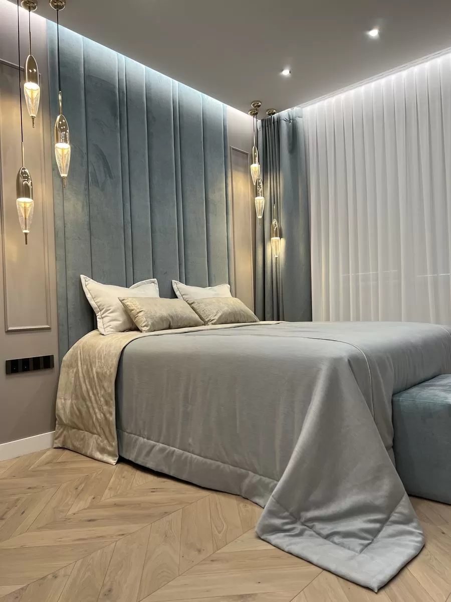 Бирюзовые портьеры и однотонная вуаль 2.80/2.70