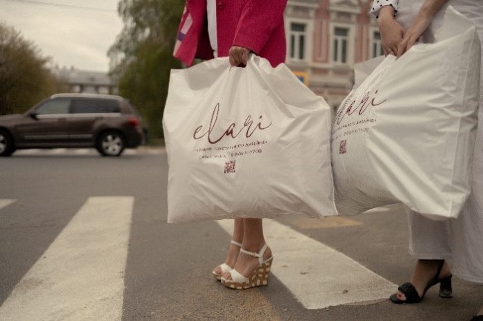 Навеска и декорирование окон